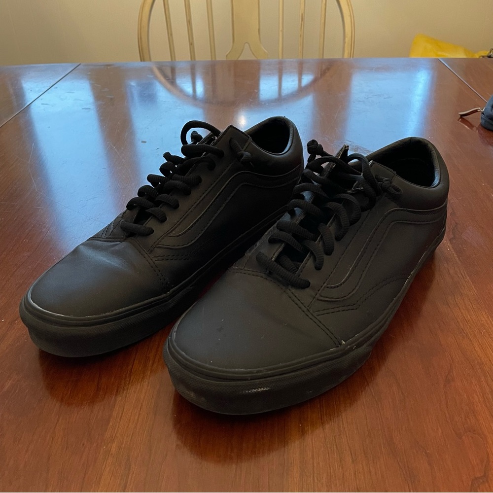 Black Old Skool Leather Shoe